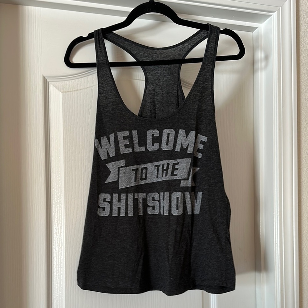 Gray Relaxed Crop Tank Top with Bold Graphic